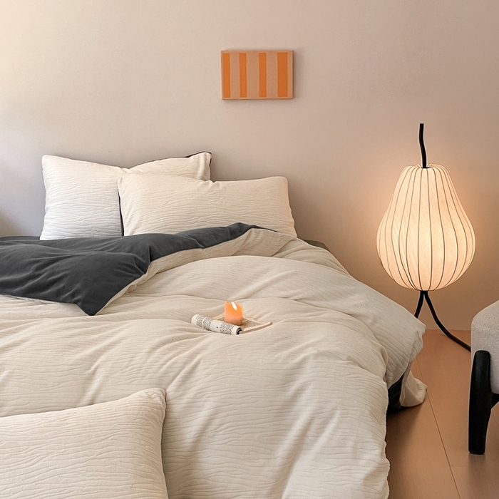 91家纺网 家纺一手货源 找家纺 雅居纺家纺 2025新款雕花绒四件套-简约系列 威廉-白