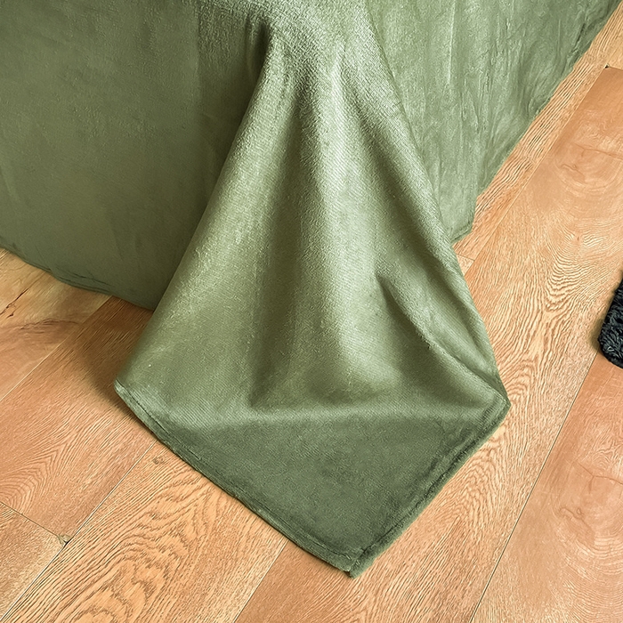 91家纺网 家纺一手货源 找家纺 雅居纺家纺 2025新款雕花绒四件套-简约系列 华夫格绒-墨绿