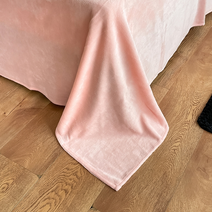 91家纺网 家纺一手货源 找家纺 雅居纺家纺 2025新款雕花绒四件套-简约系列 华夫格绒-奶油粉