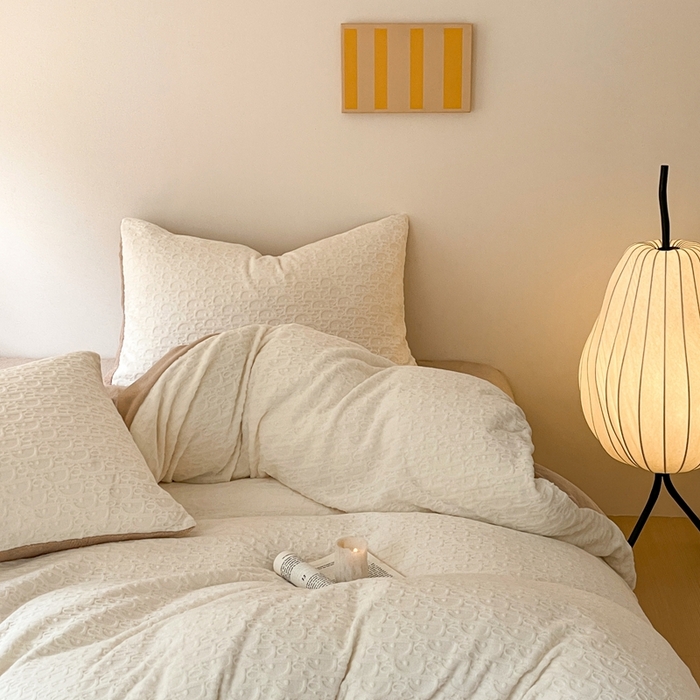 91家纺网 家纺一手货源 找家纺 雅居纺家纺 2025新款雕花绒四件套-简约系列 米兰-白