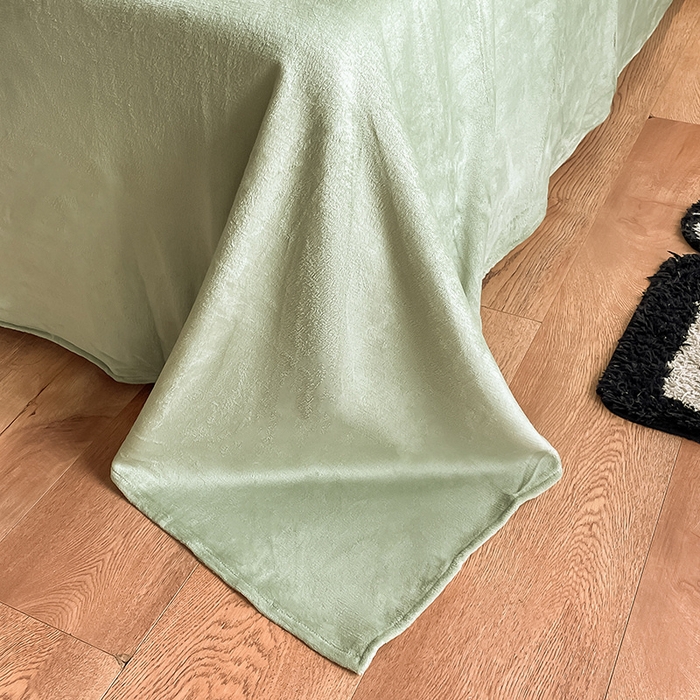 91家纺网 家纺一手货源 找家纺 雅居纺家纺 2025新款雕花绒四件套-简约系列 华夫格绒-水绿