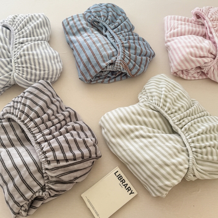 91家纺网 家纺一手货源 找家纺 三朵家纺 2025新款牛奶绒印花单床笠 床笠单件 组合图仅供展示不可下单