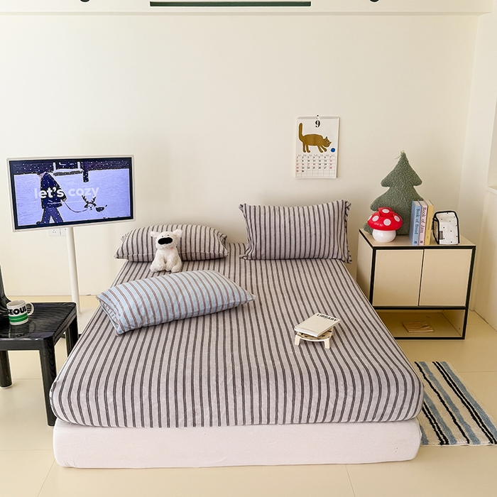 91家纺网 家纺一手货源 找家纺 三朵家纺 2025新款牛奶绒印花单床笠 床笠单件 巴音布鲁灰