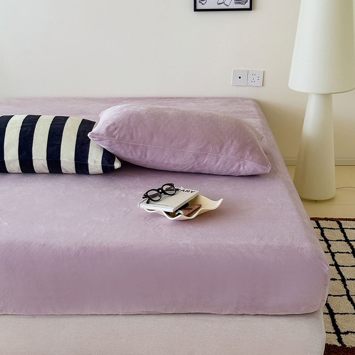 91家纺网 家纺一手货源 找家纺 三朵家纺 2025新款牛奶绒印花单床笠 床笠单件 淡紫