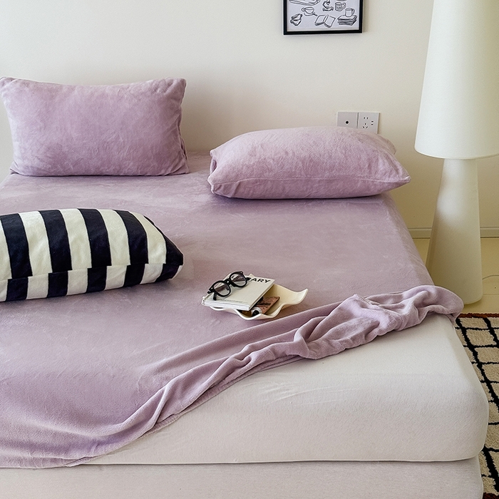 91家纺网 家纺一手货源 找家纺 三朵家纺 2025新款牛奶绒印花单床笠 床笠单件 淡紫