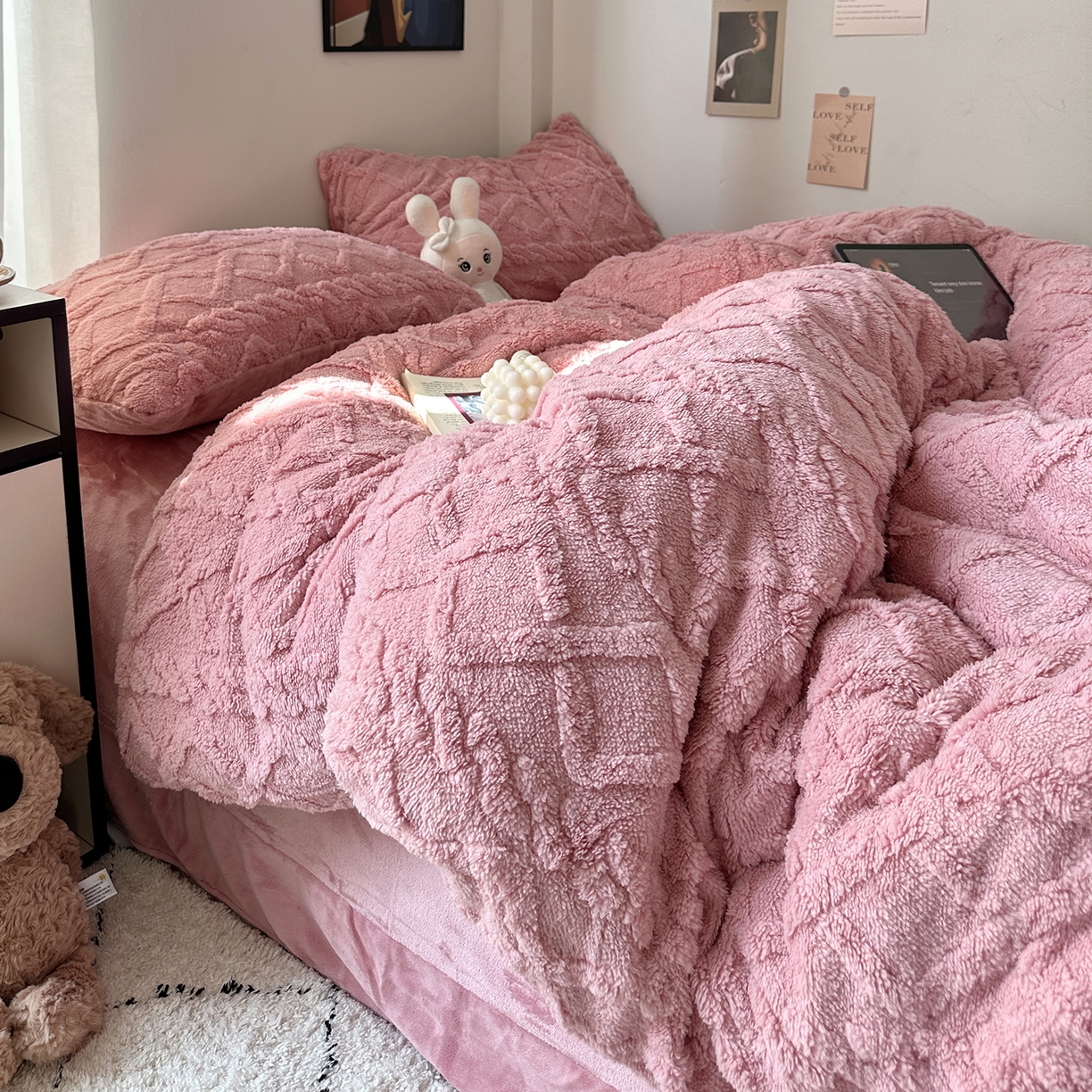 91家纺网 家纺一手货源 找家纺 （总）艾咪-Amy ntmy 2025新款治愈系少女风塔芙绒牛奶绒四件套