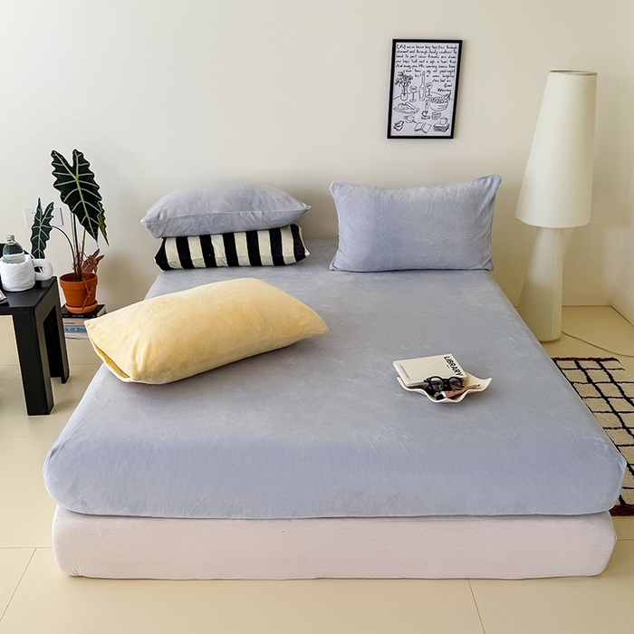 91家纺网 家纺一手货源 找家纺 三朵家纺 2025新款牛奶绒印花单床笠 床笠单件 粉兰