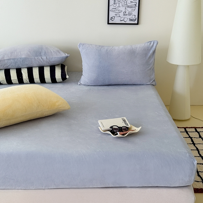 91家纺网 家纺一手货源 找家纺 三朵家纺 2025新款牛奶绒印花单床笠 床笠单件 粉兰