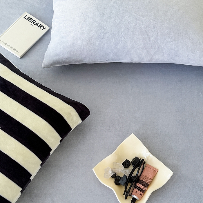 91家纺网 家纺一手货源 找家纺 三朵家纺 2025新款牛奶绒印花单床笠 床笠单件 粉兰