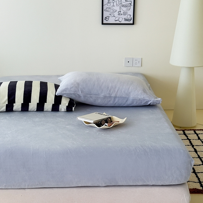 91家纺网 家纺一手货源 找家纺 三朵家纺 2025新款牛奶绒印花单床笠 床笠单件 粉兰