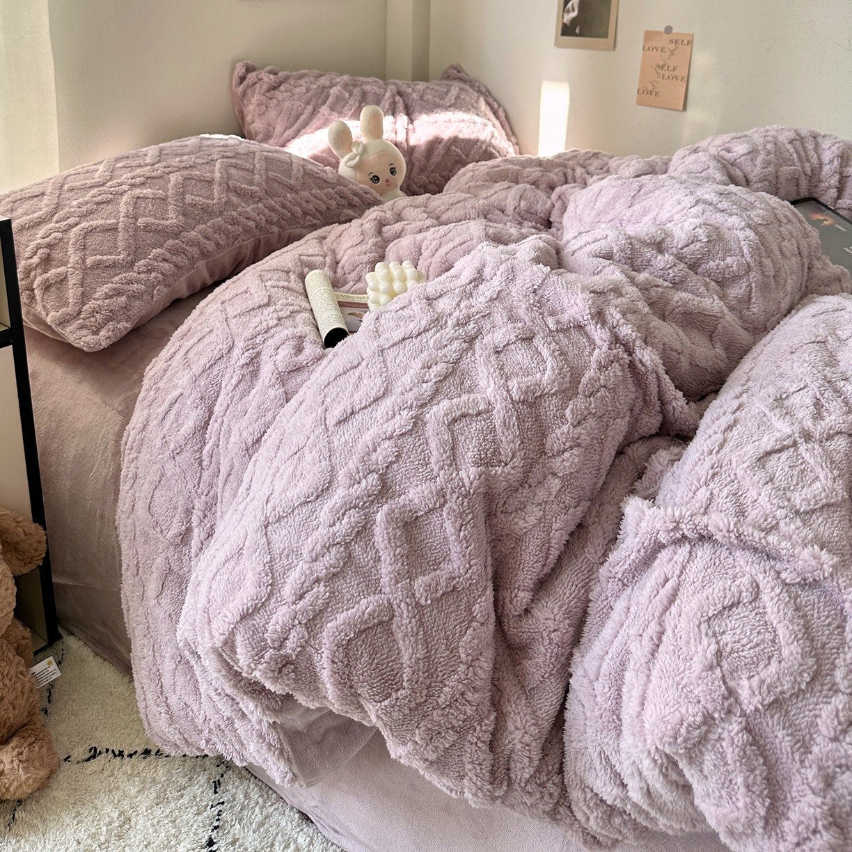 91家纺网 家纺一手货源 找家纺 （总）艾咪-Amy ntmy 2025新款治愈系少女风塔芙绒牛奶绒四件套