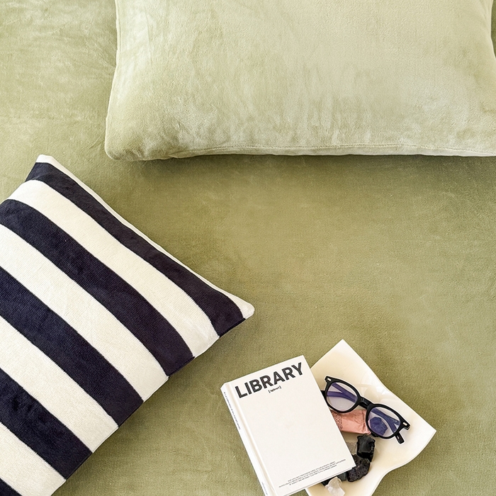 91家纺网 家纺一手货源 找家纺 三朵家纺 2025新款牛奶绒印花单床笠 床笠单件 橄榄绿