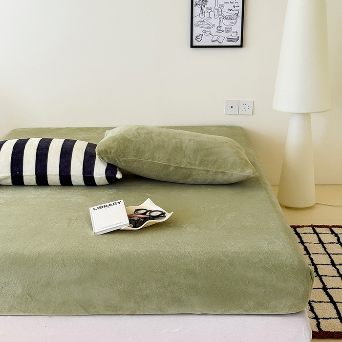 91家纺网 家纺一手货源 找家纺 三朵家纺 2025新款牛奶绒印花单床笠 床笠单件 橄榄绿