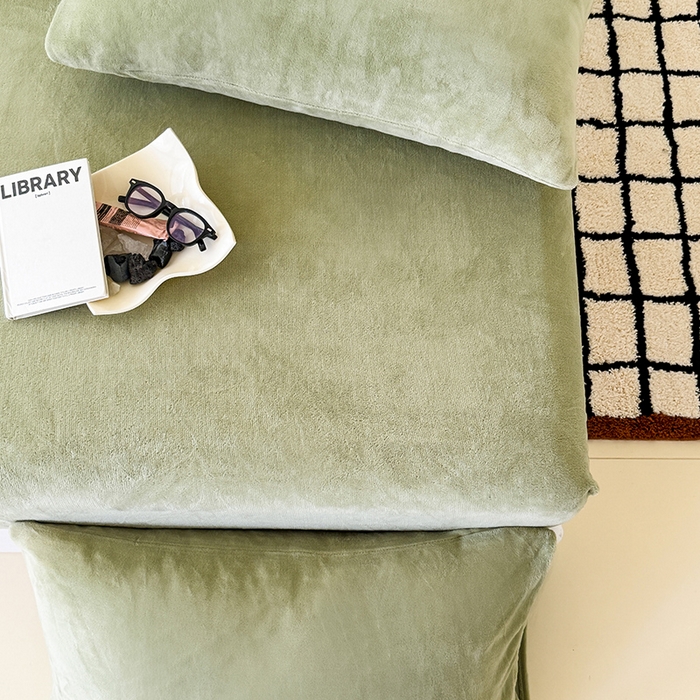 91家纺网 家纺一手货源 找家纺 三朵家纺 2025新款牛奶绒印花单床笠 床笠单件 橄榄绿