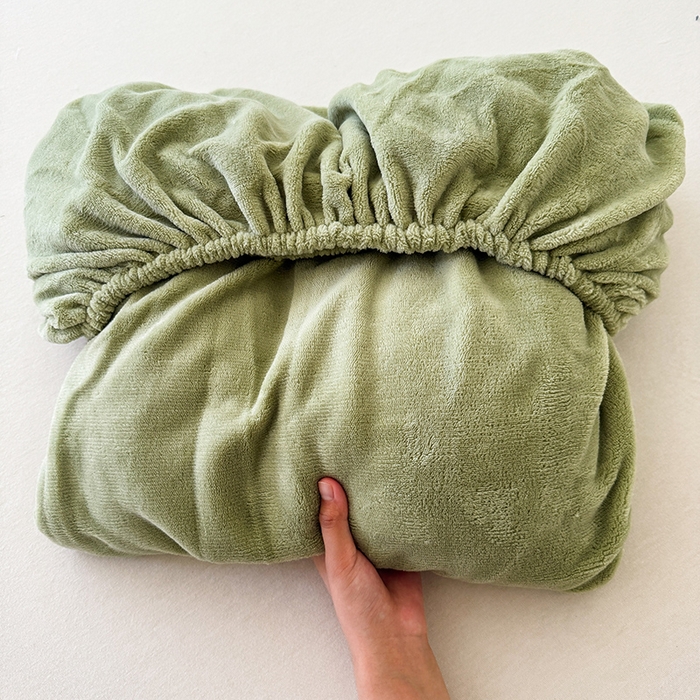 91家纺网 家纺一手货源 找家纺 三朵家纺 2025新款牛奶绒印花单床笠 床笠单件 橄榄绿