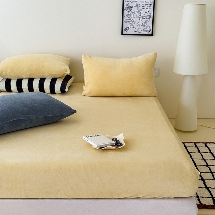 91家纺网 家纺一手货源 找家纺 三朵家纺 2025新款牛奶绒印花单床笠 床笠单件 奶黄