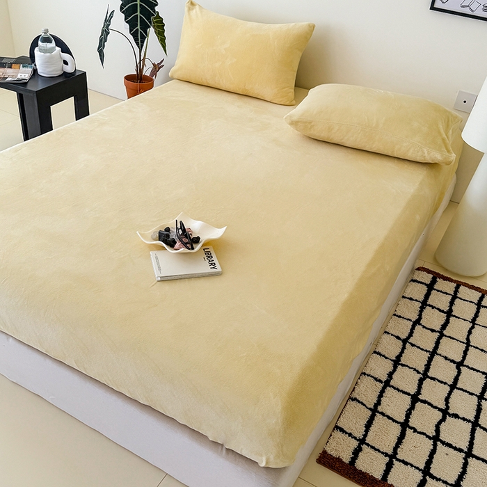 91家纺网 家纺一手货源 找家纺 三朵家纺 2025新款牛奶绒印花单床笠 床笠单件 奶黄