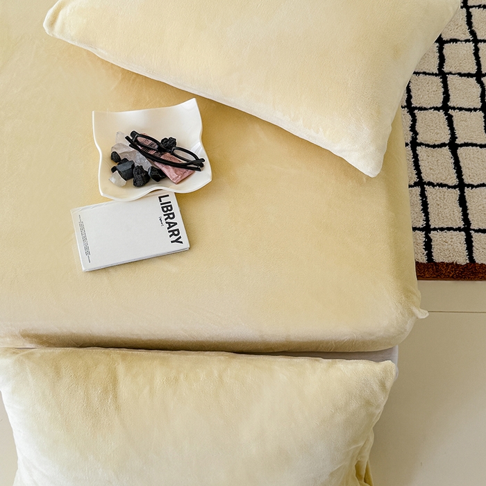 91家纺网 家纺一手货源 找家纺 三朵家纺 2025新款牛奶绒印花单床笠 床笠单件 奶黄