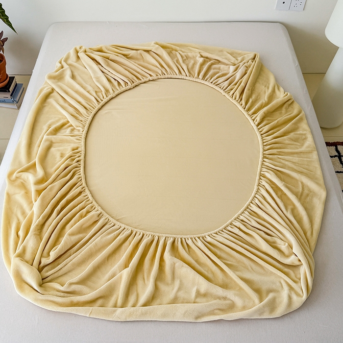 91家纺网 家纺一手货源 找家纺 三朵家纺 2025新款牛奶绒印花单床笠 床笠单件 奶黄