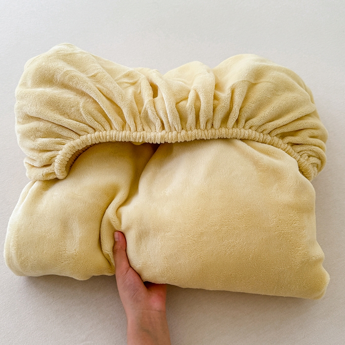 91家纺网 家纺一手货源 找家纺 三朵家纺 2025新款牛奶绒印花单床笠 床笠单件 奶黄