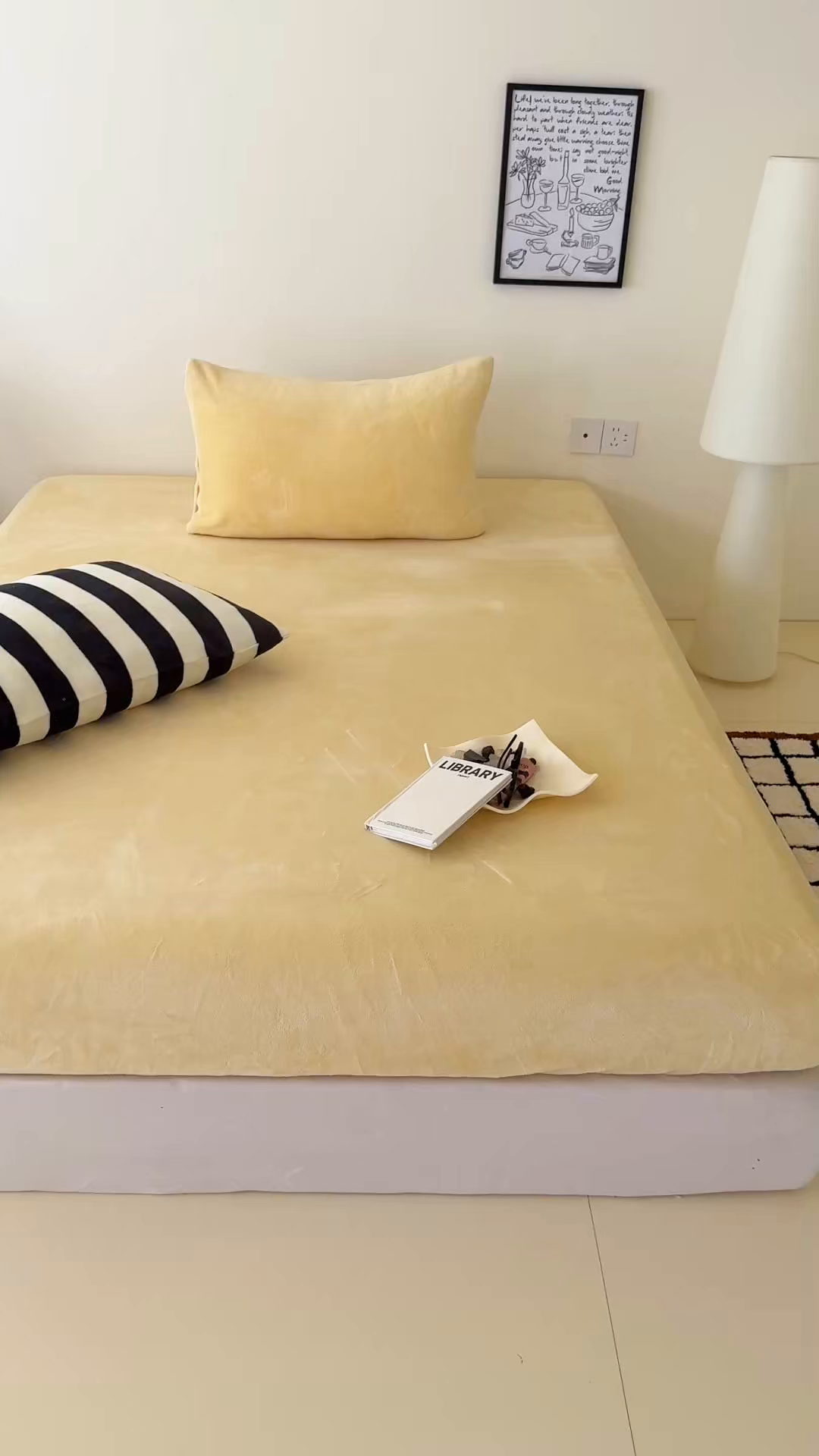 91家纺网 家纺一手货源 找家纺 三朵家纺 2025新款牛奶绒印花单床笠 床笠单件 奶黄