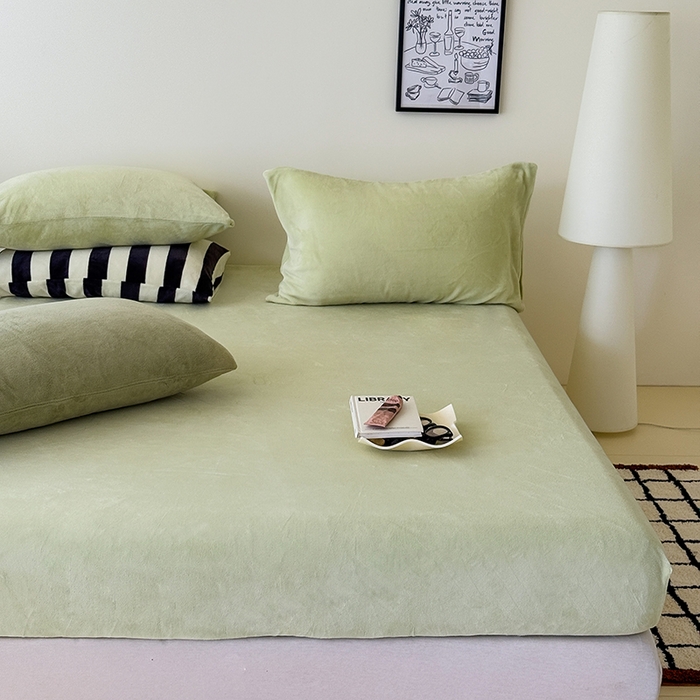 91家纺网 家纺一手货源 找家纺 三朵家纺 2025新款牛奶绒印花单床笠 床笠单件 嫩绿