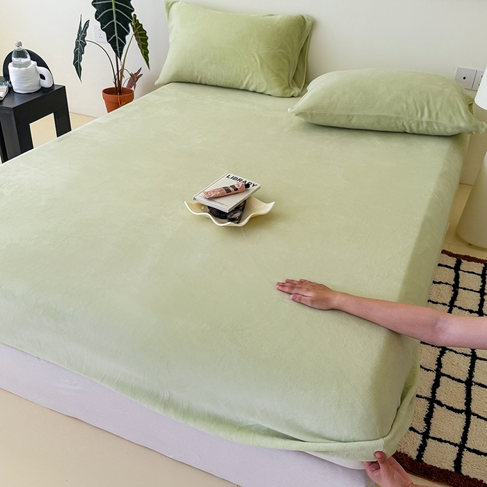 91家纺网 家纺一手货源 找家纺 三朵家纺 2025新款牛奶绒印花单床笠 床笠单件 嫩绿