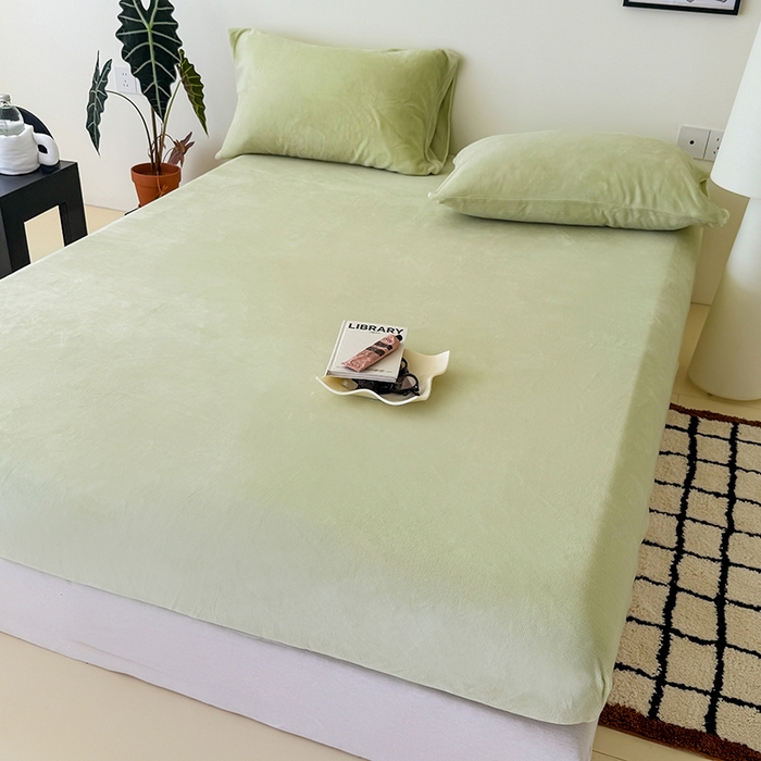 91家纺网 家纺一手货源 找家纺 三朵家纺 2025新款牛奶绒印花单床笠 床笠单件 嫩绿