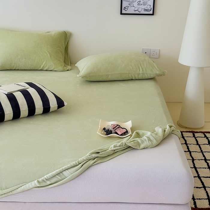 91家纺网 家纺一手货源 找家纺 三朵家纺 2025新款牛奶绒印花单床笠 床笠单件 嫩绿