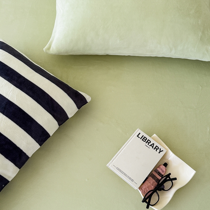 91家纺网 家纺一手货源 找家纺 三朵家纺 2025新款牛奶绒印花单床笠 床笠单件 嫩绿