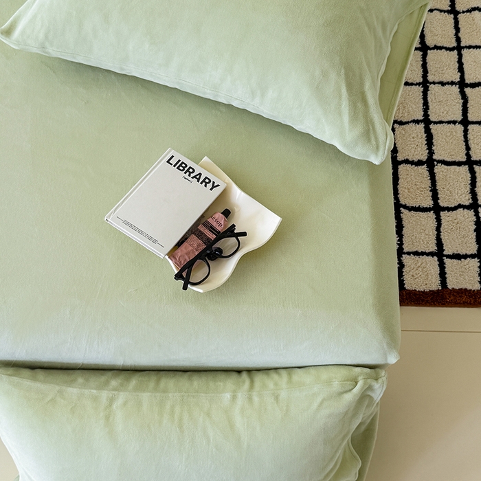 91家纺网 家纺一手货源 找家纺 三朵家纺 2025新款牛奶绒印花单床笠 床笠单件 嫩绿