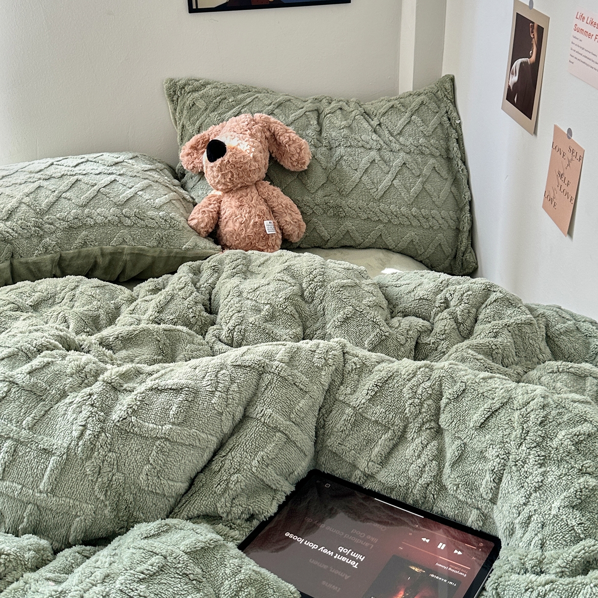 91家纺网 家纺一手货源 找家纺 艾咪-Amy ntmy 2025新款治愈系少女风塔芙绒牛奶绒四件套 抹茶