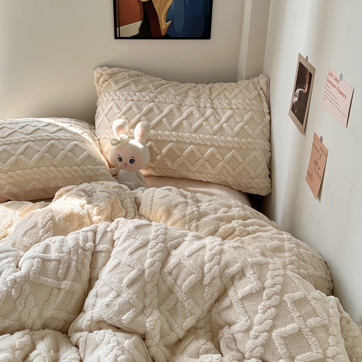 91家纺网 家纺一手货源 找家纺 艾咪-Amy ntmy 2025新款治愈系少女风塔芙绒牛奶绒四件套 奶白