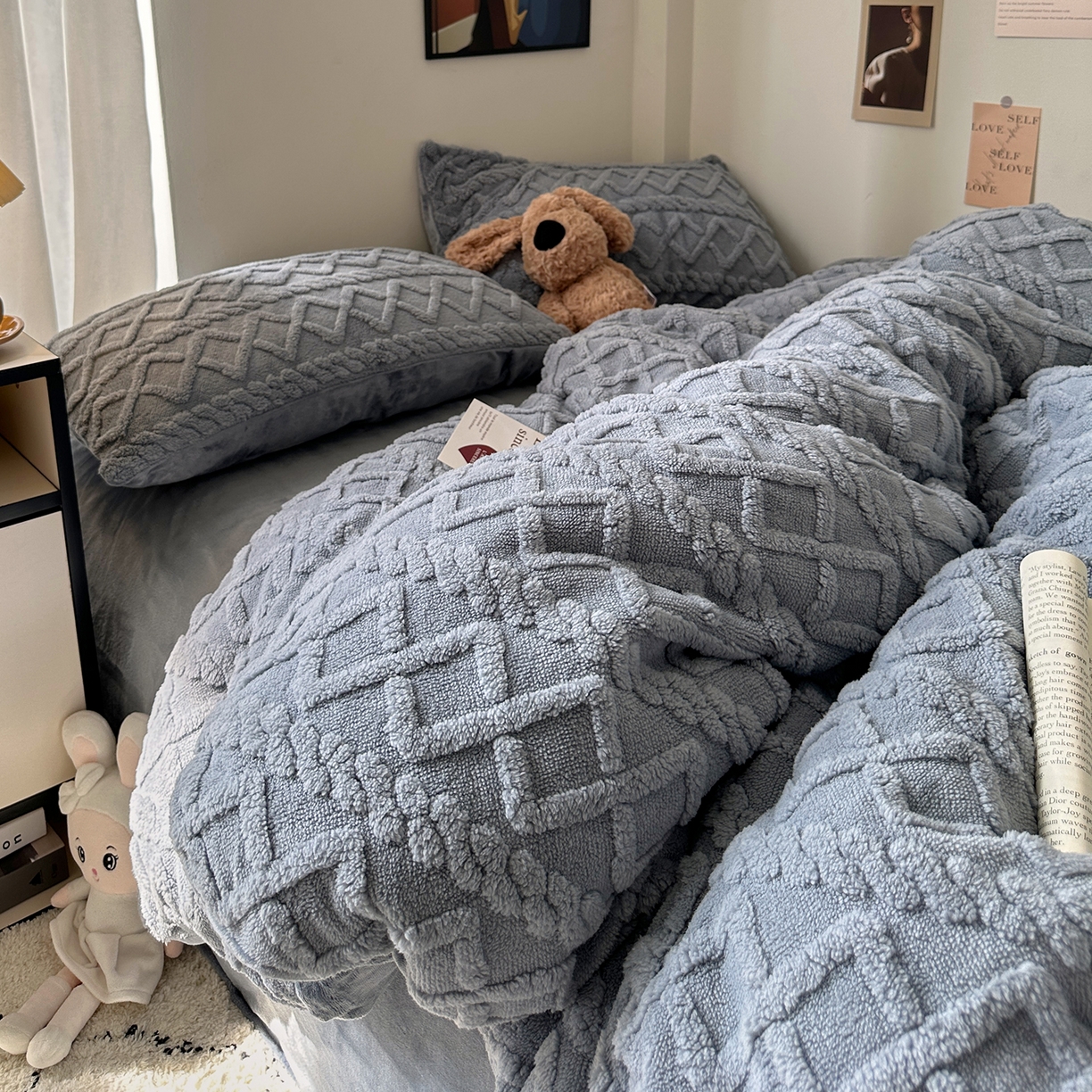 艾咪-Amy ntmy 2025新款治愈系少女风塔芙绒牛奶绒四件套 雾蓝