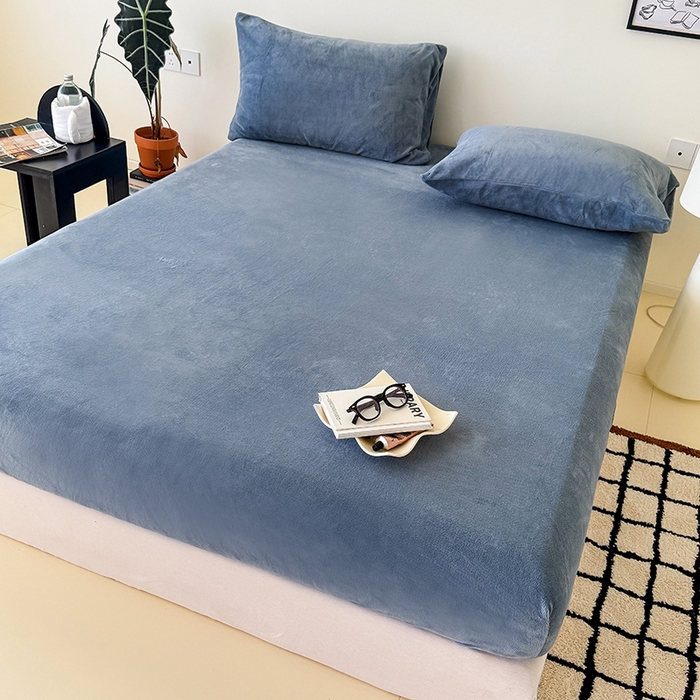 91家纺网 家纺一手货源 找家纺 三朵家纺 2025新款牛奶绒印花单床笠 床笠单件 蔚蓝