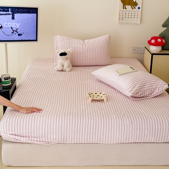 三朵家纺 2025新款牛奶绒印花单床笠 床笠单件 细条粉