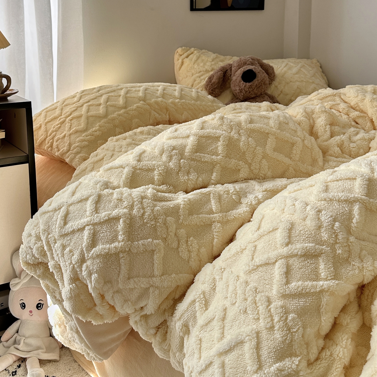 艾咪-Amy ntmy 2025新款治愈系少女风塔芙绒牛奶绒四件套 杏黄