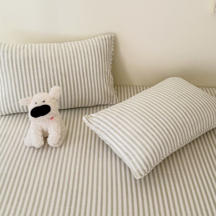 91家纺网 家纺一手货源 找家纺 三朵家纺 2025新款牛奶绒印花单床笠 床笠单件 细条绿