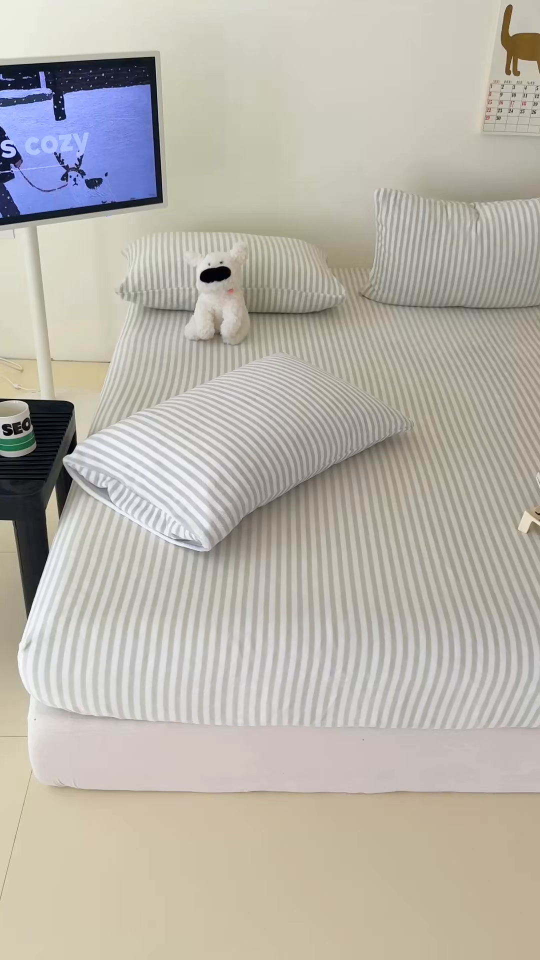 91家纺网 家纺一手货源 找家纺 三朵家纺 2025新款牛奶绒印花单床笠 床笠单件 细条绿