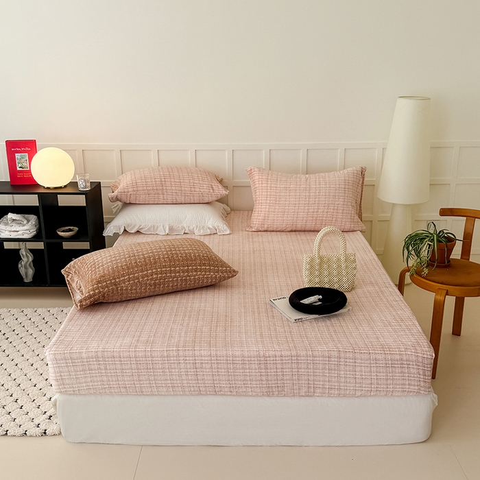 91家纺网 家纺一手货源 找家纺 三朵家纺 2025新款牛奶绒印花单床笠 床笠单件 小香格粉