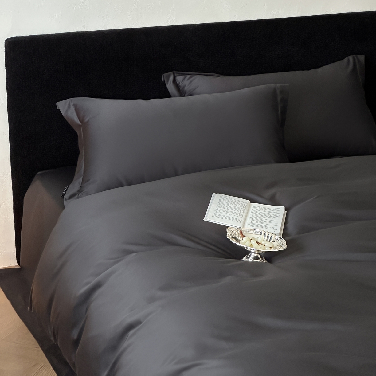 91家纺网 家纺一手货源 找家纺 三味舒屋 2025新款50s全棉纯棉纯色四件套-长期主义 长期主义-摩卡黑灰