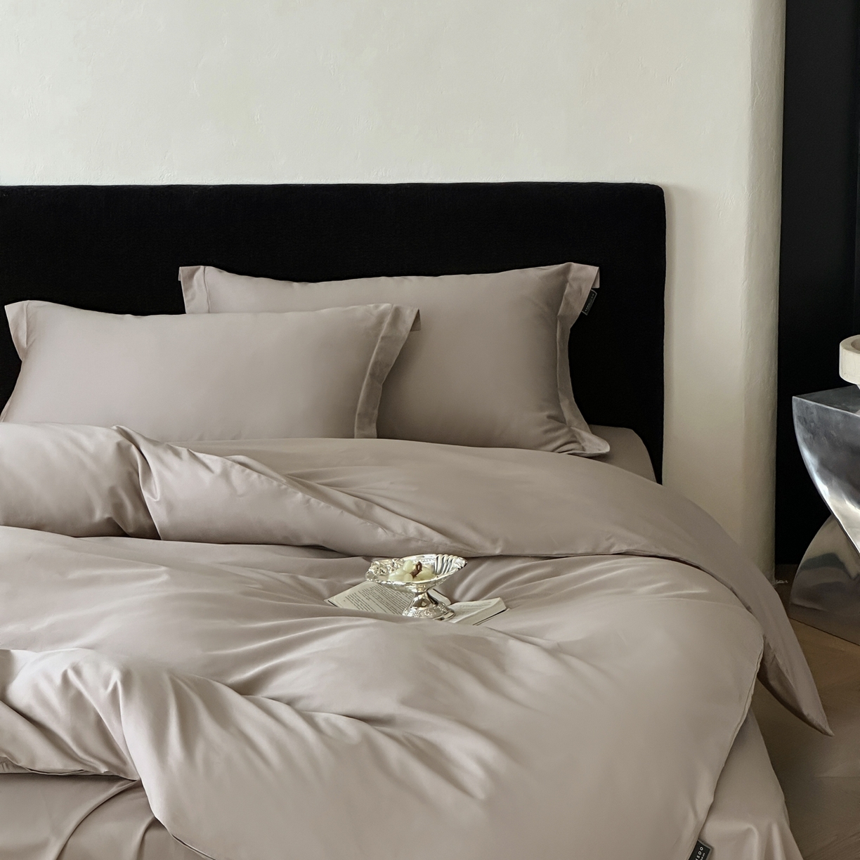 91家纺网 家纺一手货源 找家纺 三味舒屋 2025新款50s全棉纯棉纯色四件套-长期主义 长期主义-茶棕色