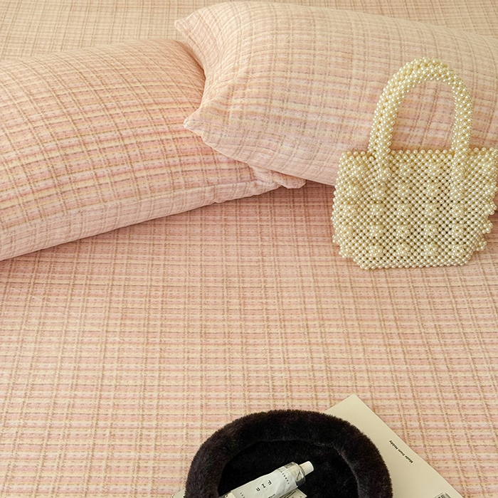 91家纺网 家纺一手货源 找家纺 三朵家纺 2025新款牛奶绒印花单床笠 床笠单件 小香格粉