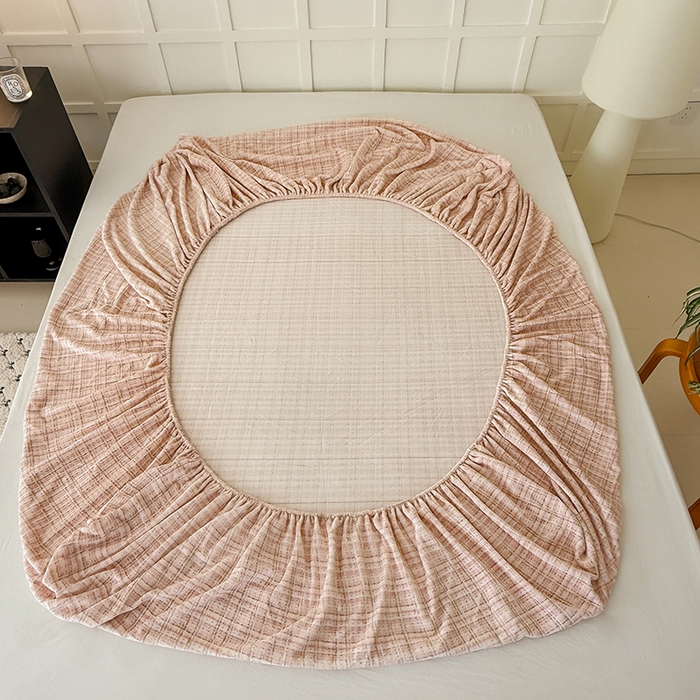 91家纺网 家纺一手货源 找家纺 三朵家纺 2025新款牛奶绒印花单床笠 床笠单件 小香格粉