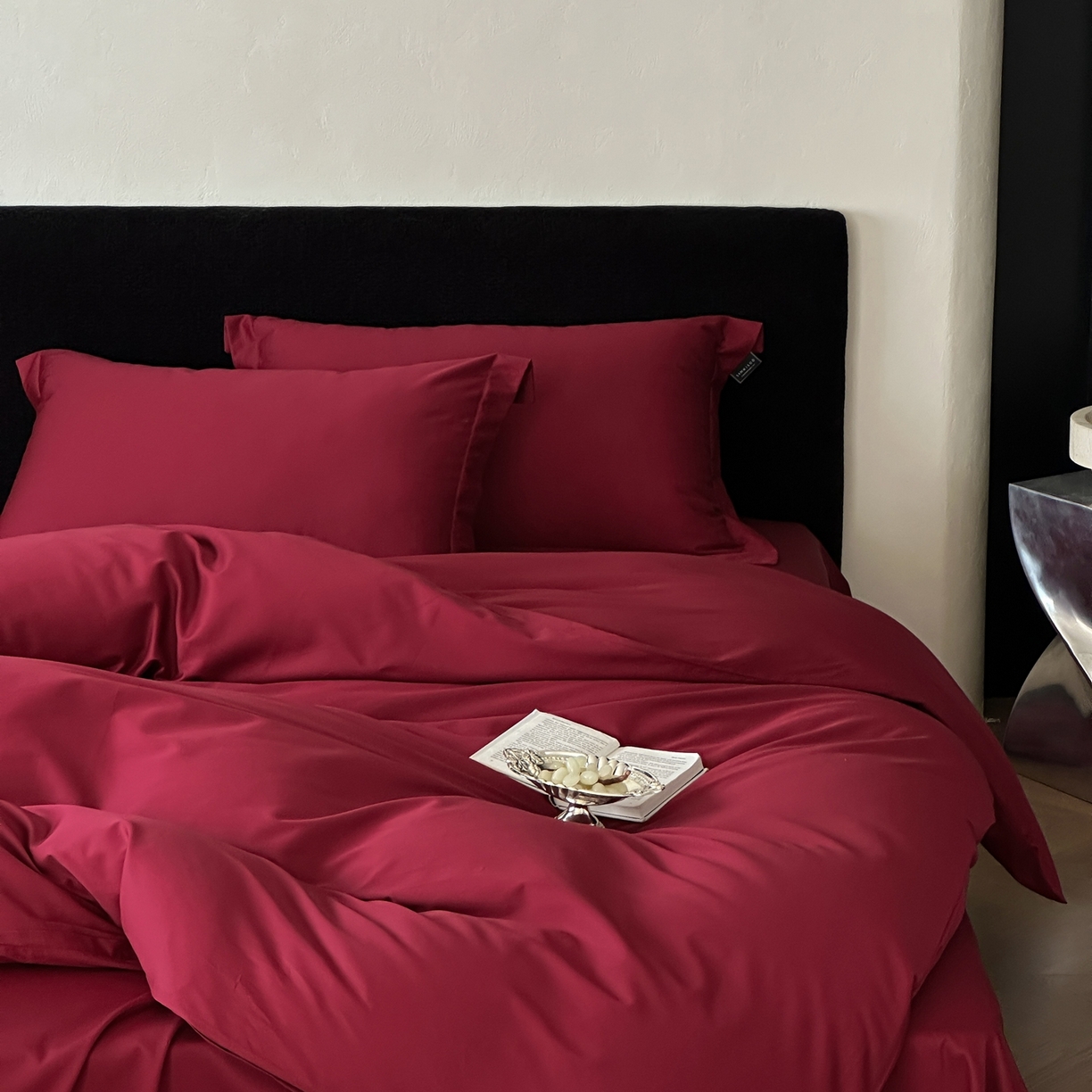 91家纺网 家纺一手货源 找家纺 三味舒屋 2025新款50s全棉纯棉纯色四件套-长期主义 长期主义-朗姆酒红