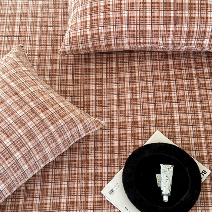 91家纺网 家纺一手货源 找家纺 三朵家纺 2025新款牛奶绒印花单床笠 床笠单件 中古咖格