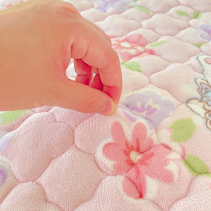 91家纺网 家纺一手货源 找家纺 康纳利 2025新款亲肤舒适牛奶绒加厚保暖卡通床垫床褥 床褥款-KT花园