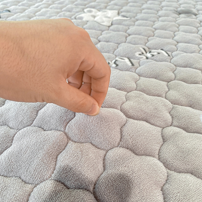 91家纺网 家纺一手货源 找家纺 康纳利 2025新款亲肤舒适牛奶绒加厚保暖卡通床垫床褥 床褥款-繁星