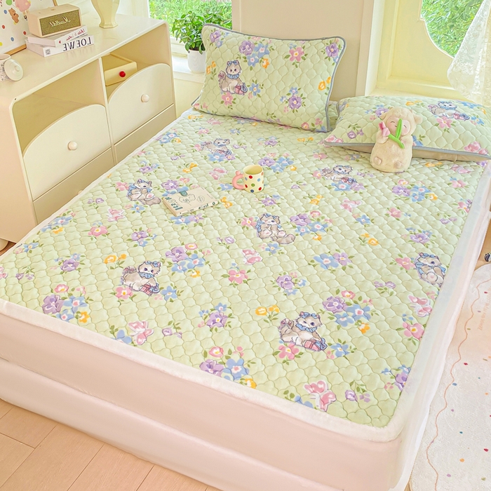 91家纺网 家纺一手货源 找家纺 康纳利 2025新款亲肤舒适牛奶绒加厚保暖卡通床垫床褥 床褥款-礼物小咪