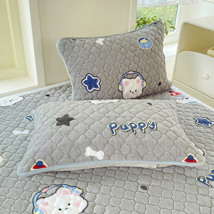 91家纺网 家纺一手货源 找家纺 康纳利 2025新款亲肤舒适牛奶绒加厚保暖卡通床垫床褥 床褥款-萌宠派对